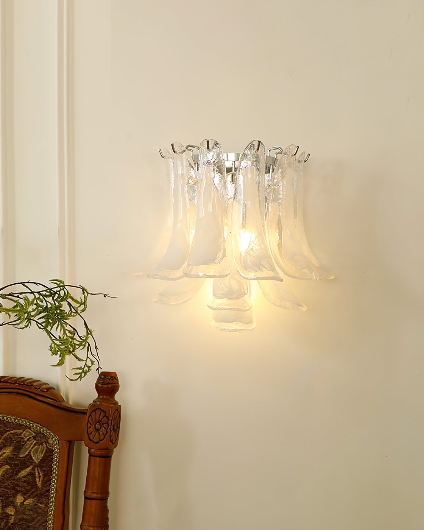 Aurora Wall Lamp Petal Glass Horseshoe Shaped Minimalist