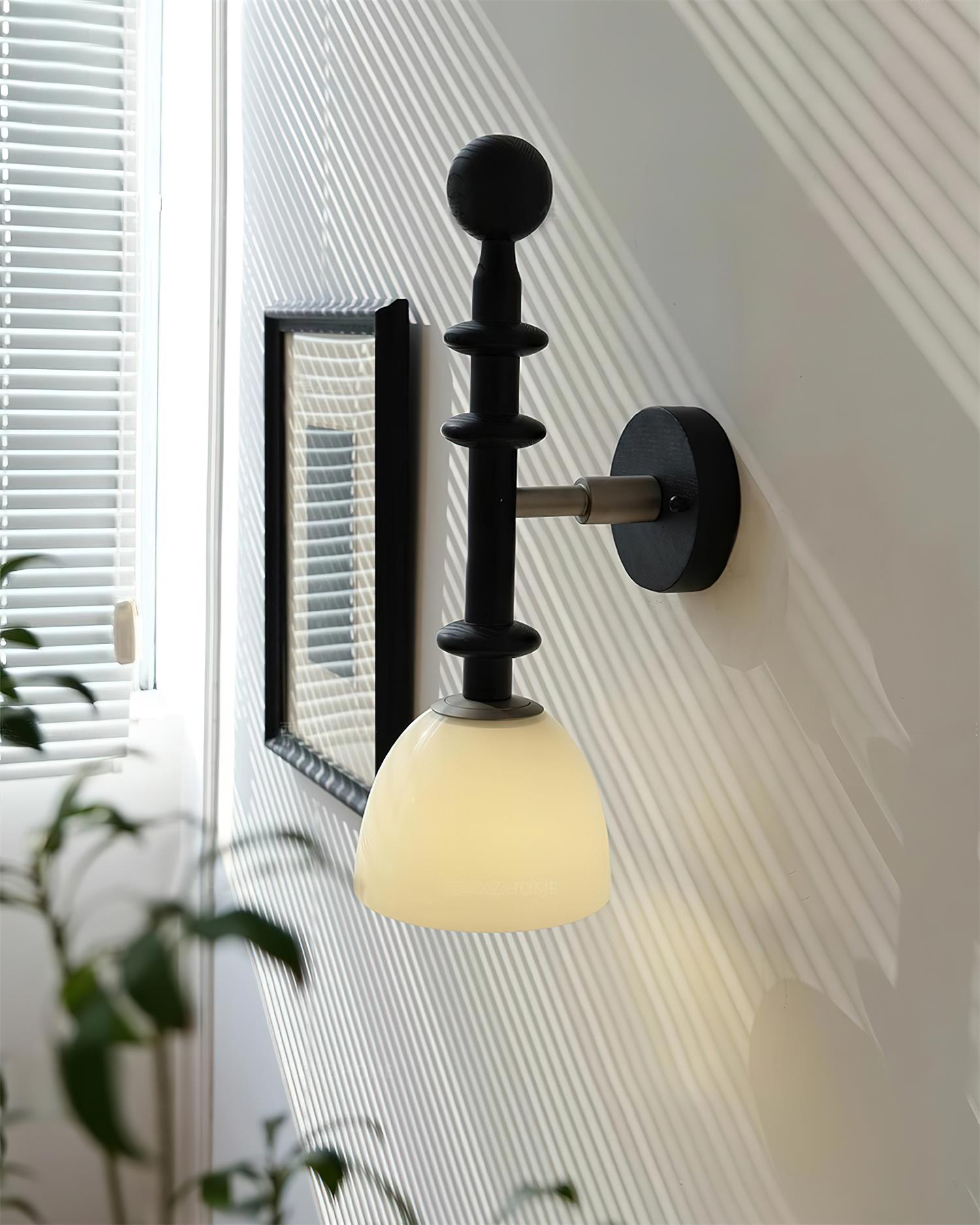 Pivelo Wooden Wall Lamp