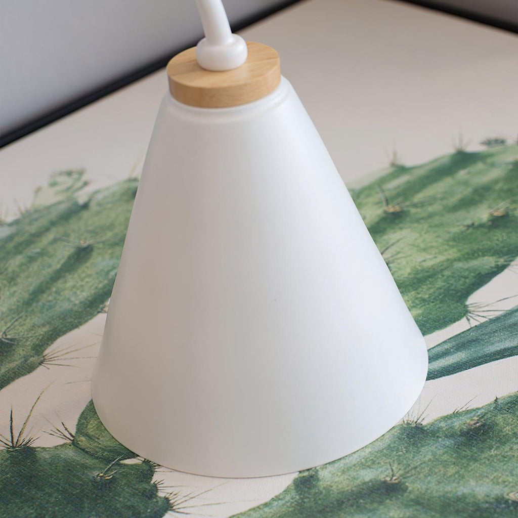 Sern Nordic Wood Wall Lamp