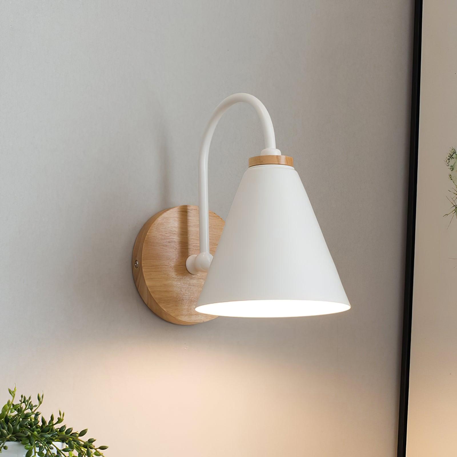 Sern Nordic Wood Wall Lamp