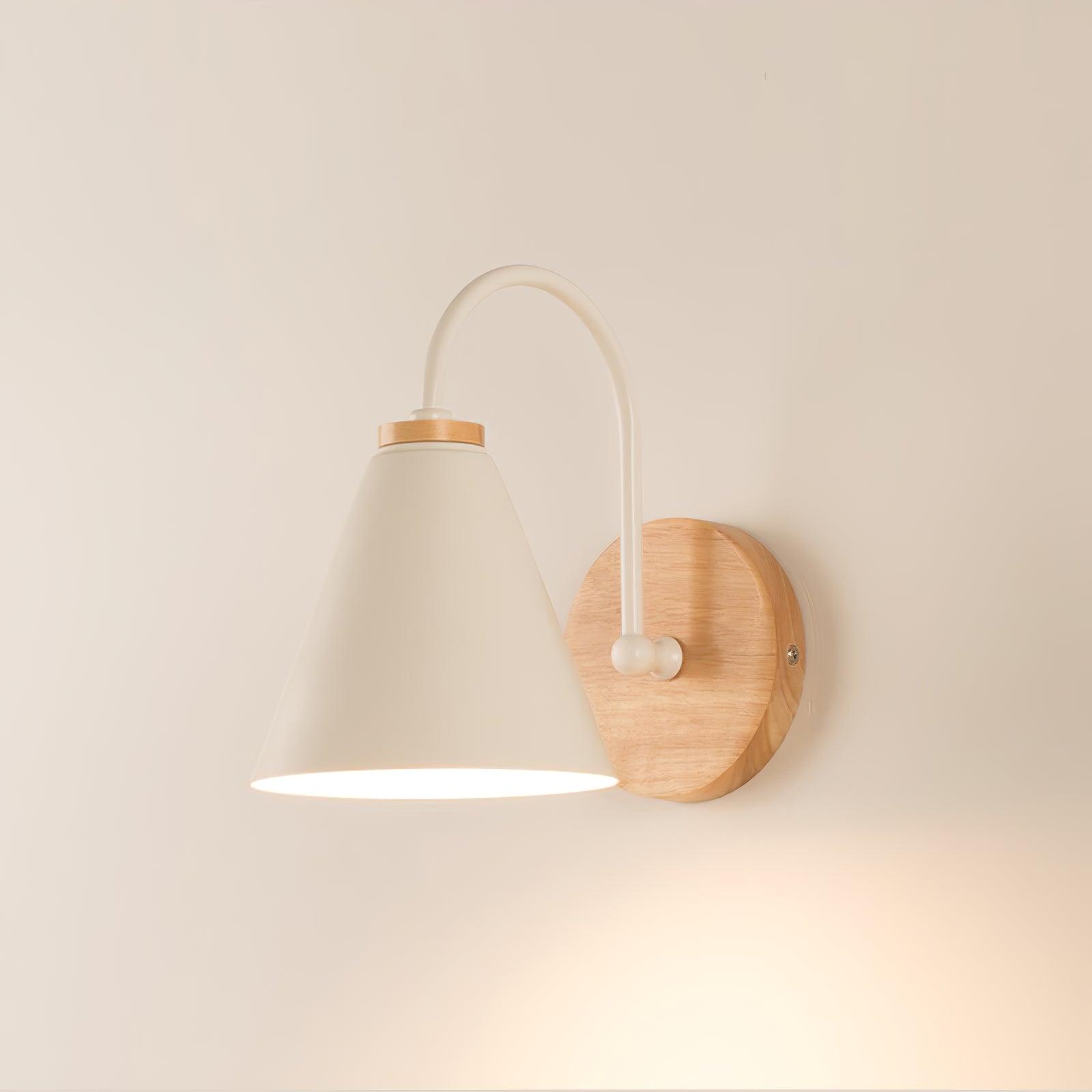 Sern Nordic Wood Wall Lamp