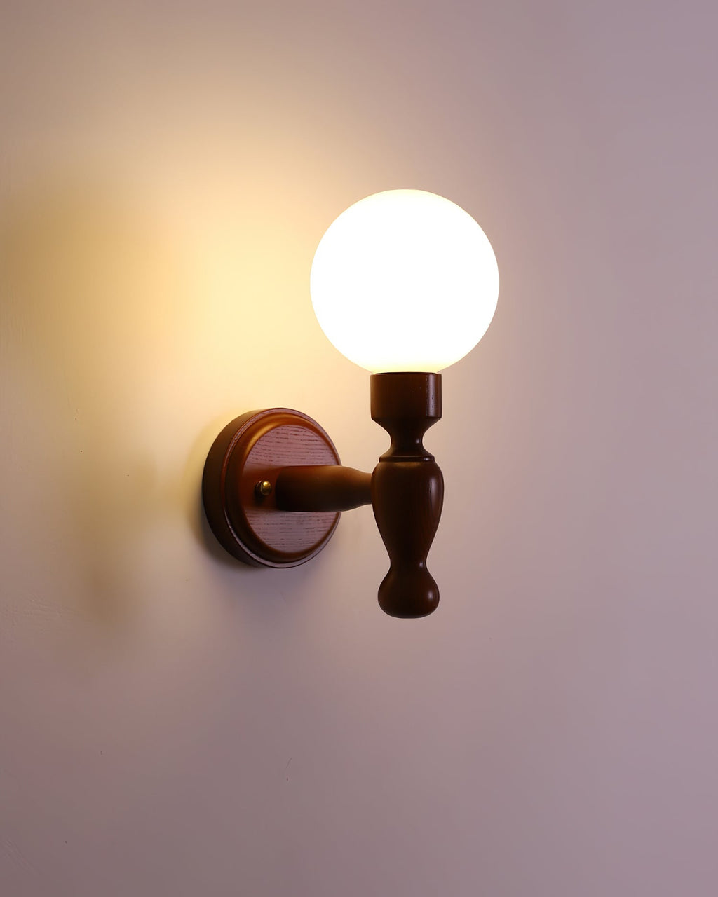 Mapleleaf Wooden Wall Lamp