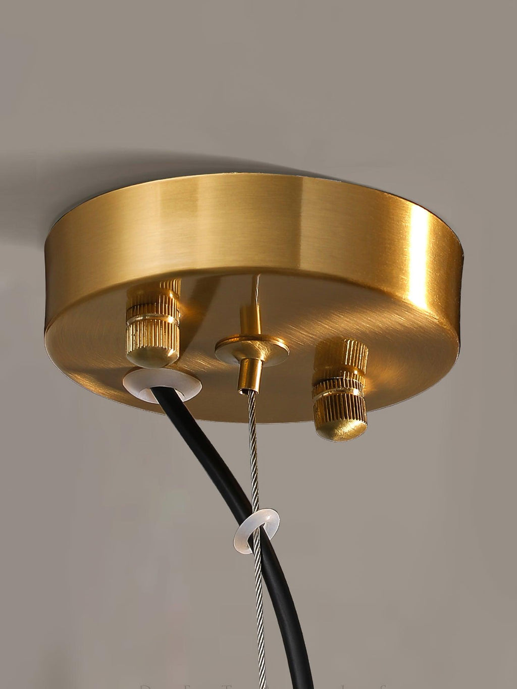 Zetalyra Metal Pendant Light
