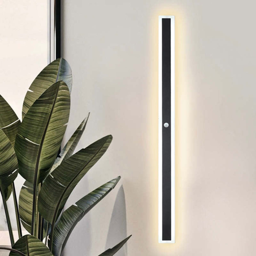 Vynn Wall Light Outdoor Modern Waterproof LED Black/White - Kingsley Beaumont