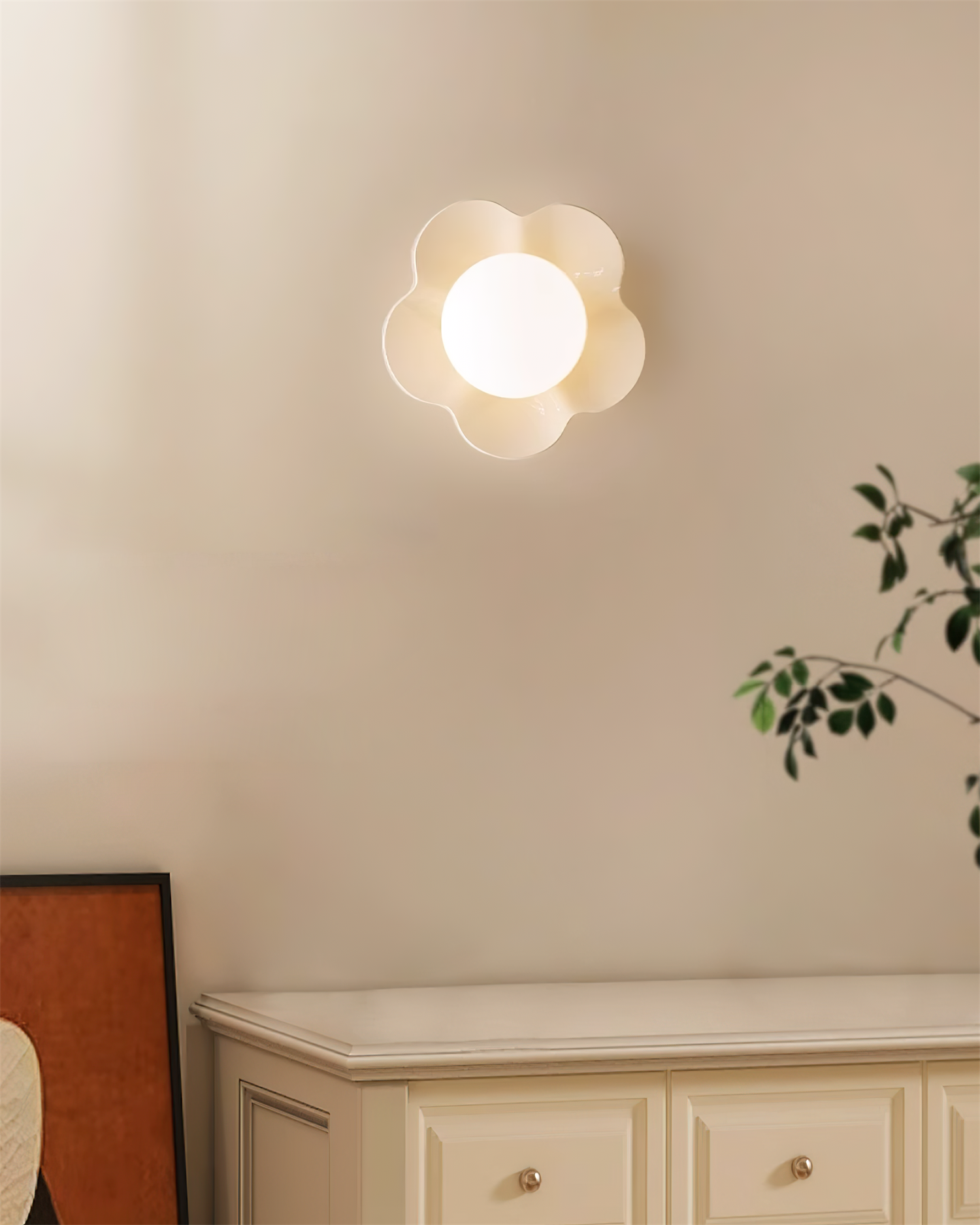 Petalia  Wall Lamp