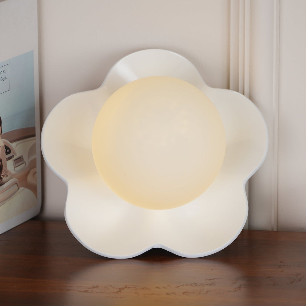 Petalia  Wall Lamp