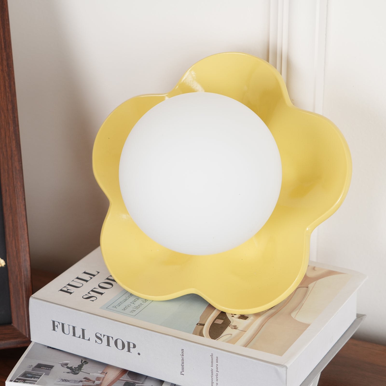 Petalia  Wall Lamp