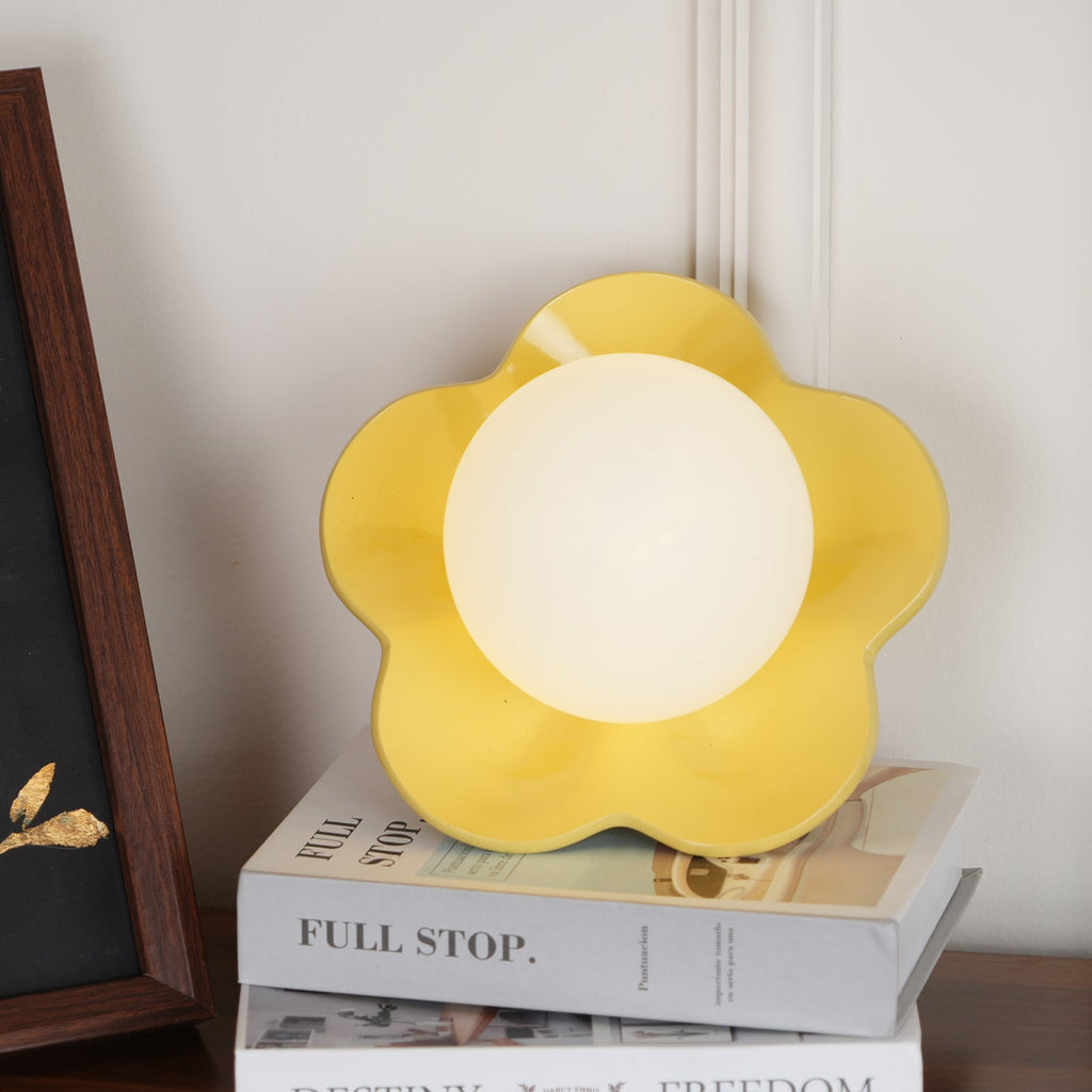 Arcore Resin Playful Wall Lamp