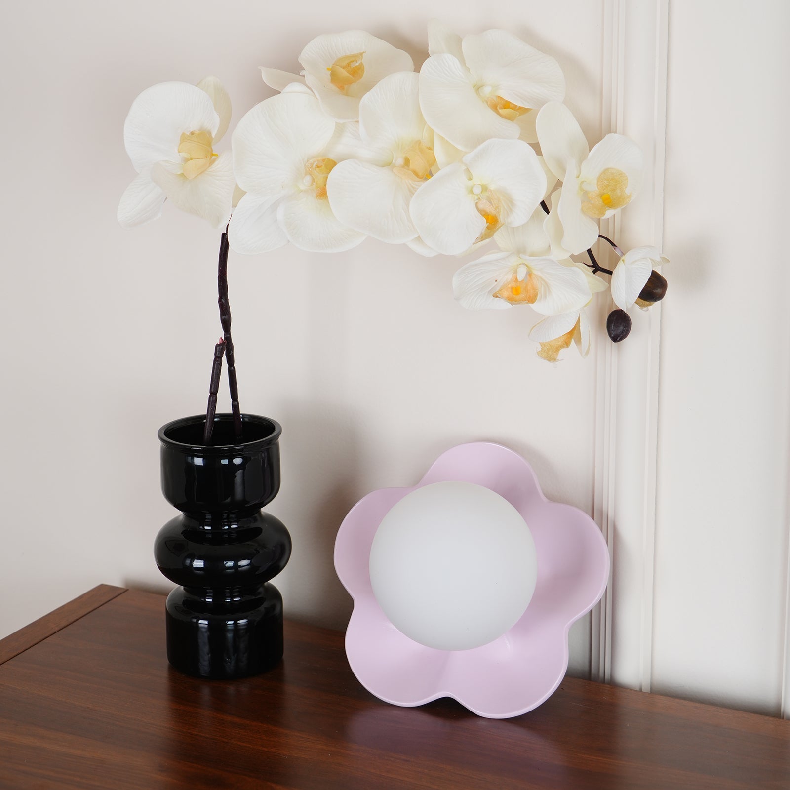 Petalia  Wall Lamp