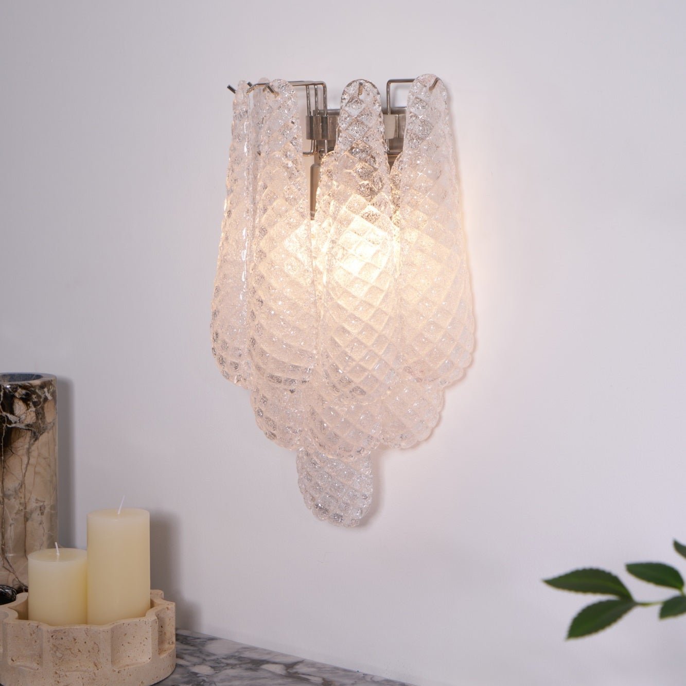 Aurora Wall Lamp Pink Teardrop Glass Floral Artistic
