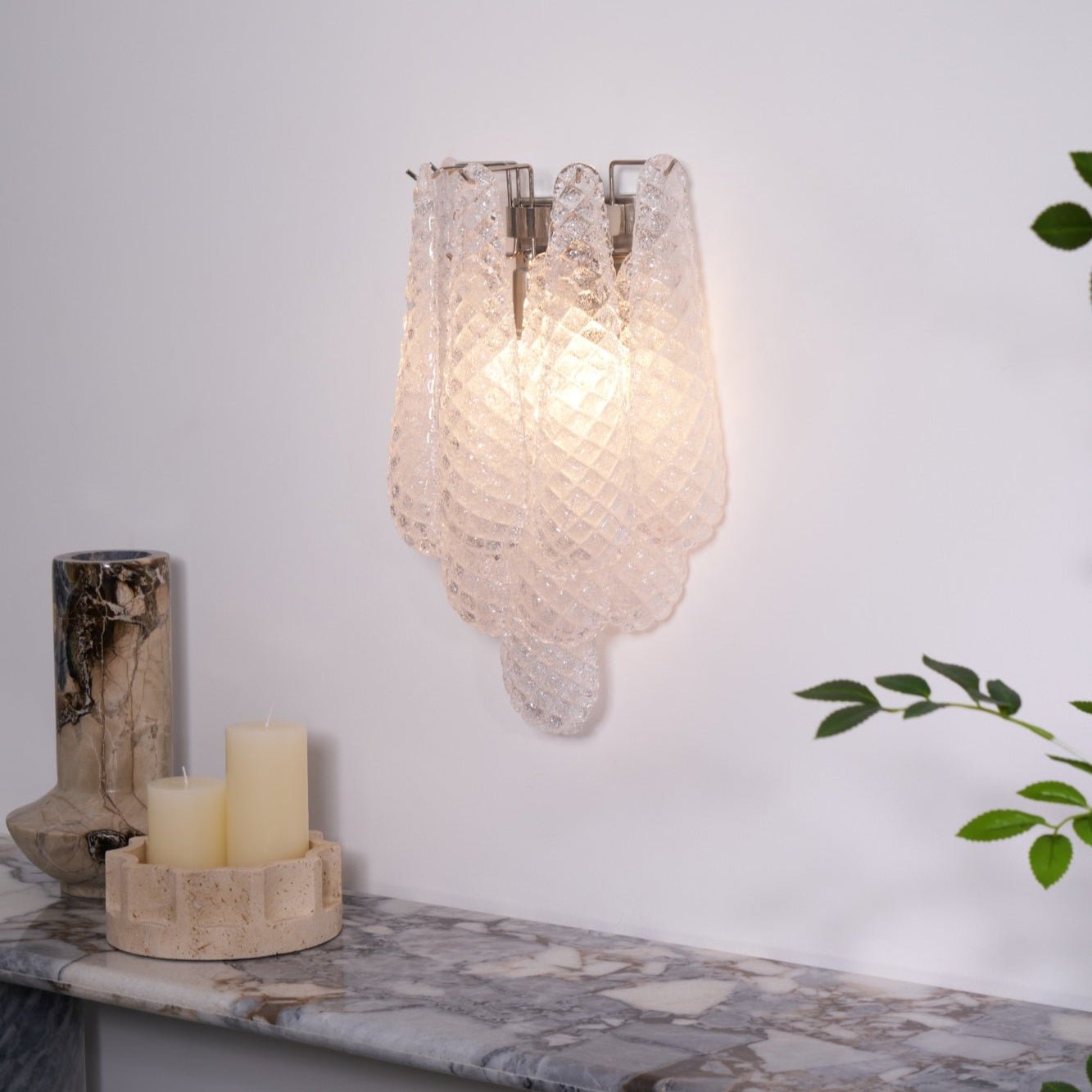 Aurora Wall Lamp Pink Teardrop Glass Floral Artistic