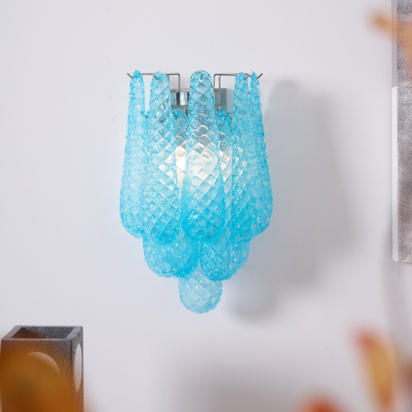 Aurora Wall Lamp Pink Teardrop Glass Floral Artistic