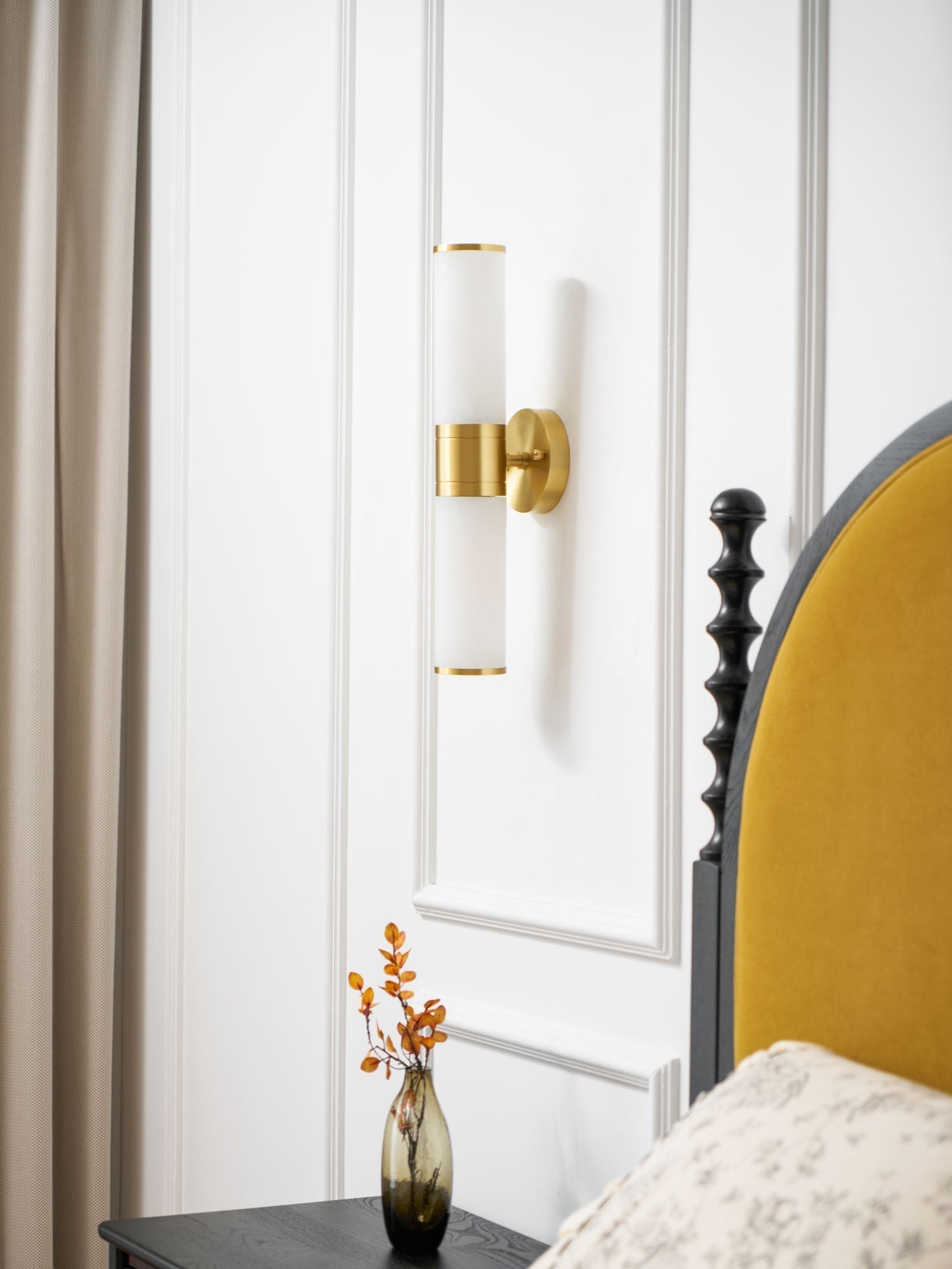 Kaia Minimalist Alabaster Wall Lamp