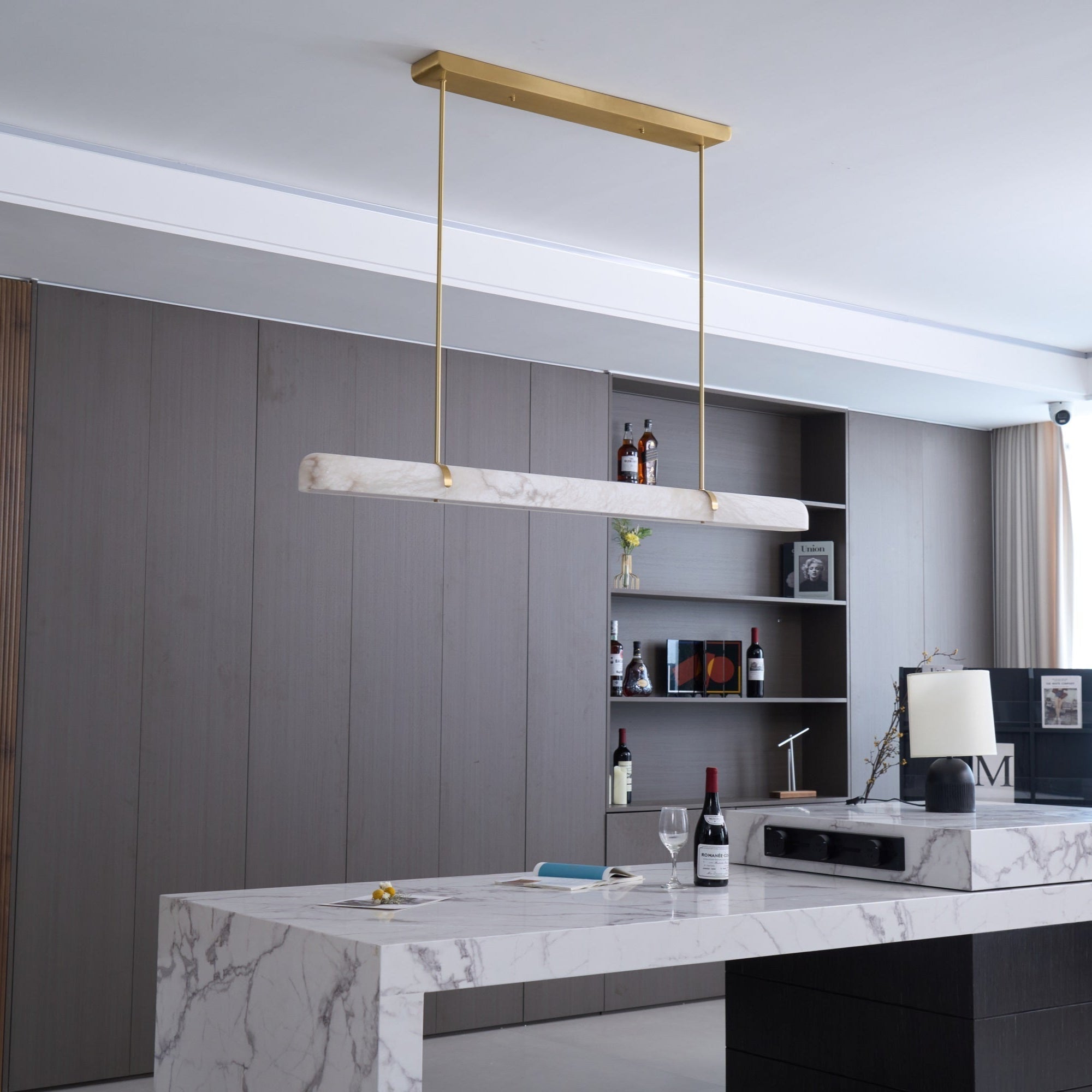 Ilraea Linear Alabaster Pendant Light