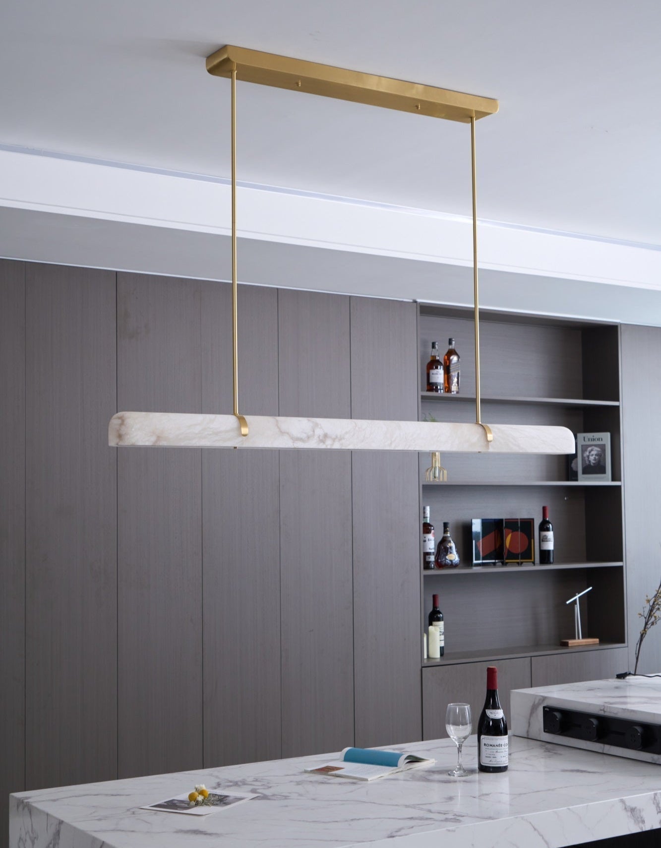 Ilraea Linear Alabaster Pendant Light