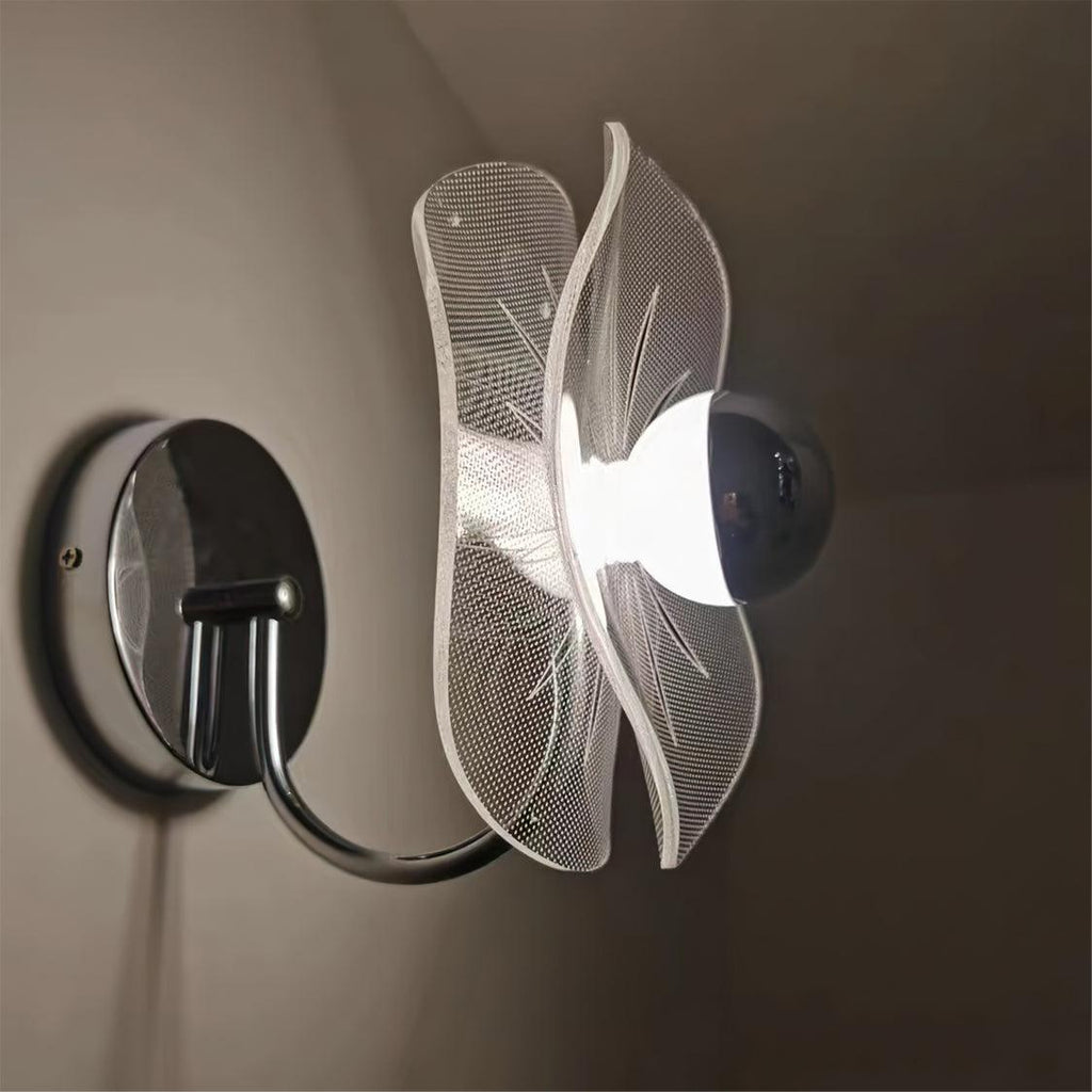 Lotus Wall Lamp