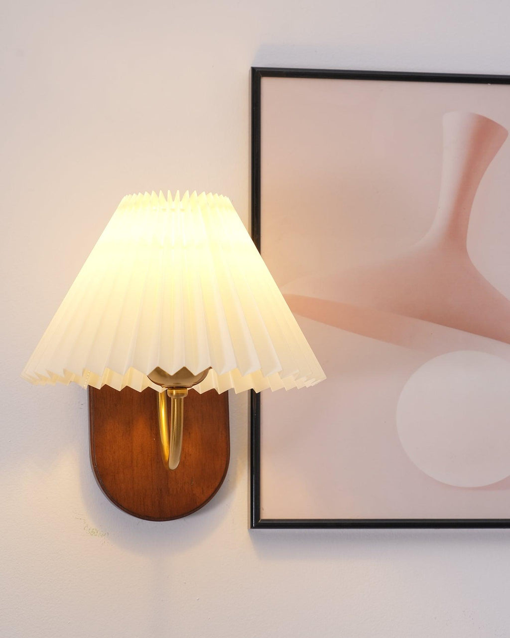 Solenne Vintage Pleated Shade Wall Lamp