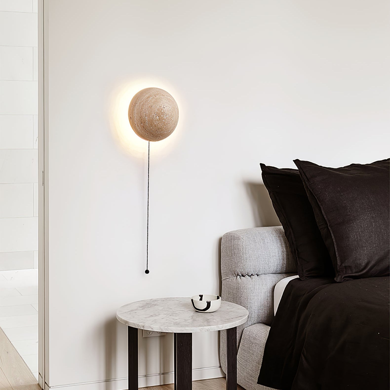 Nyvarion Minimalist Travertine Wall Light