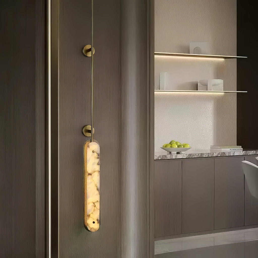 Ilaeir Vertical Alabaster Pendant Light