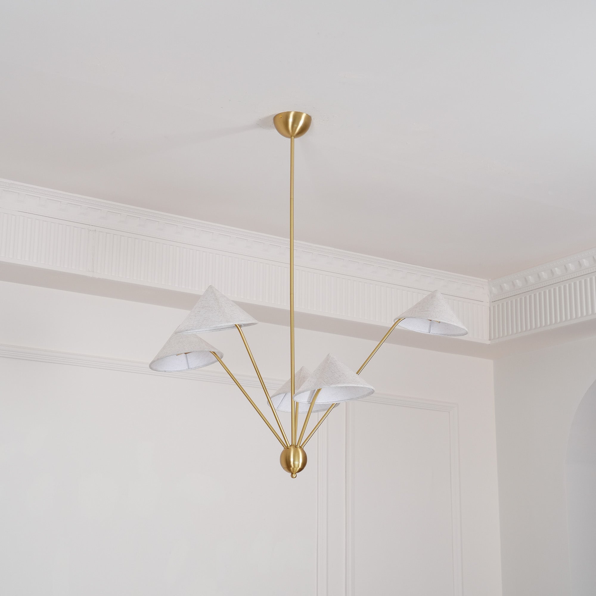 Lustra Chandelier Brass Curved Beige