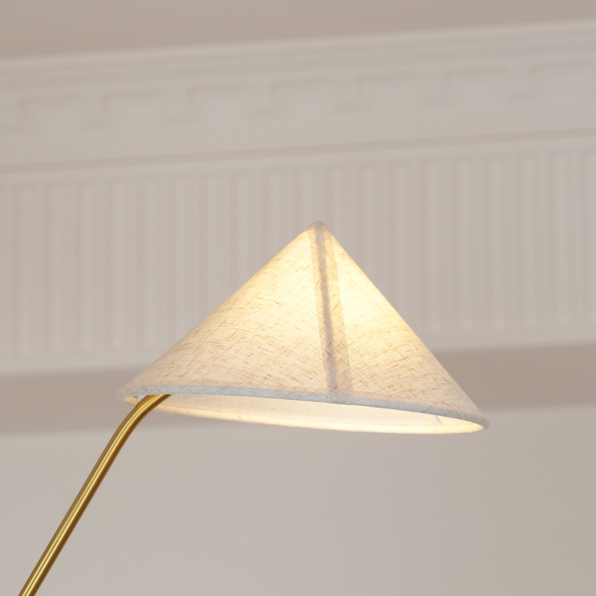 Lustra Chandelier Brass Curved Beige