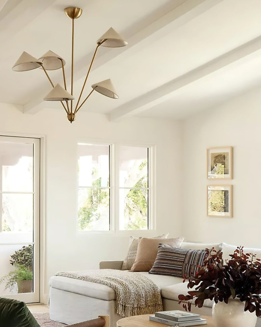 Lustra Chandelier Brass Curved Beige