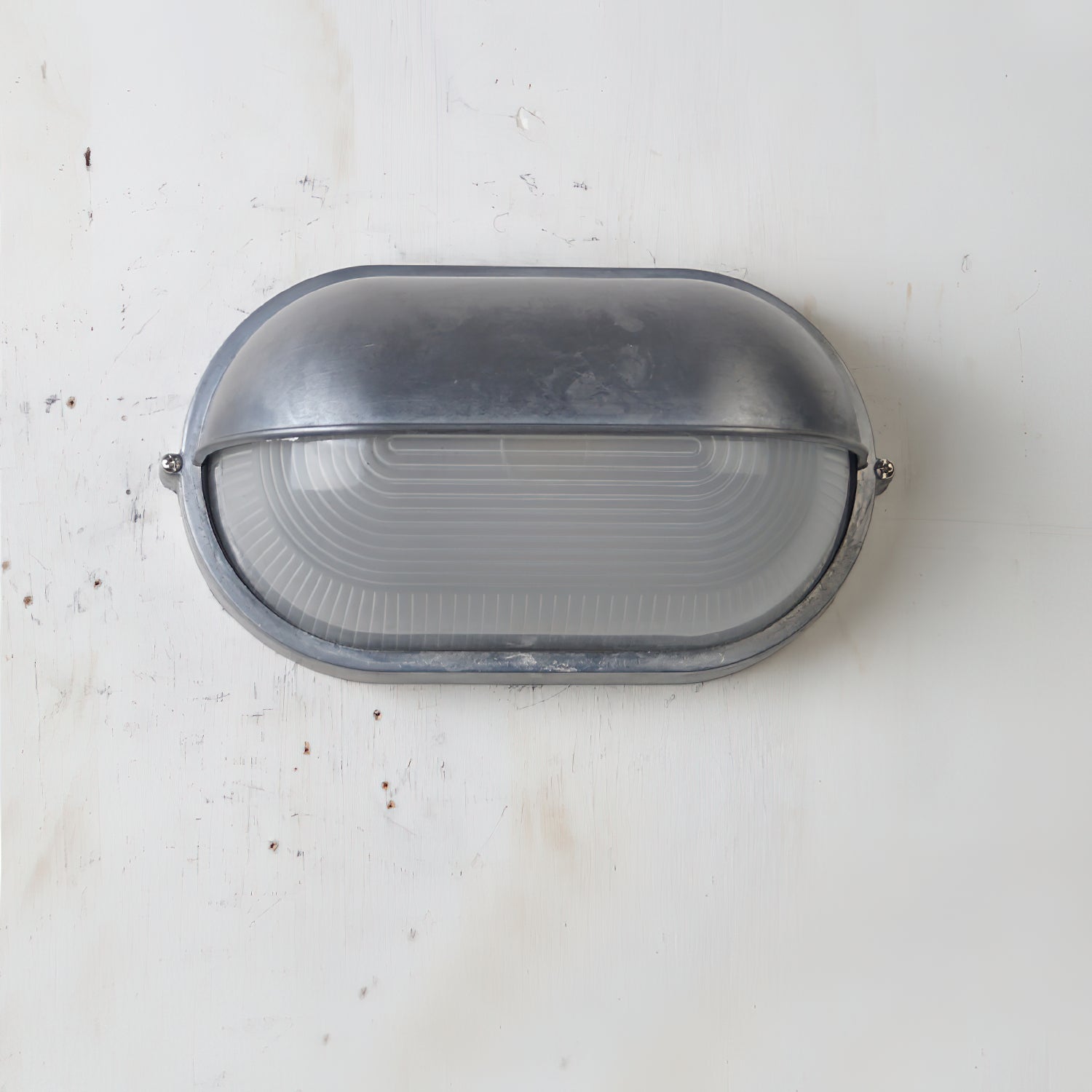 Vorn Modern Round/Ellipse Outdoor Waterproof Wall Lamp. 2 Colors