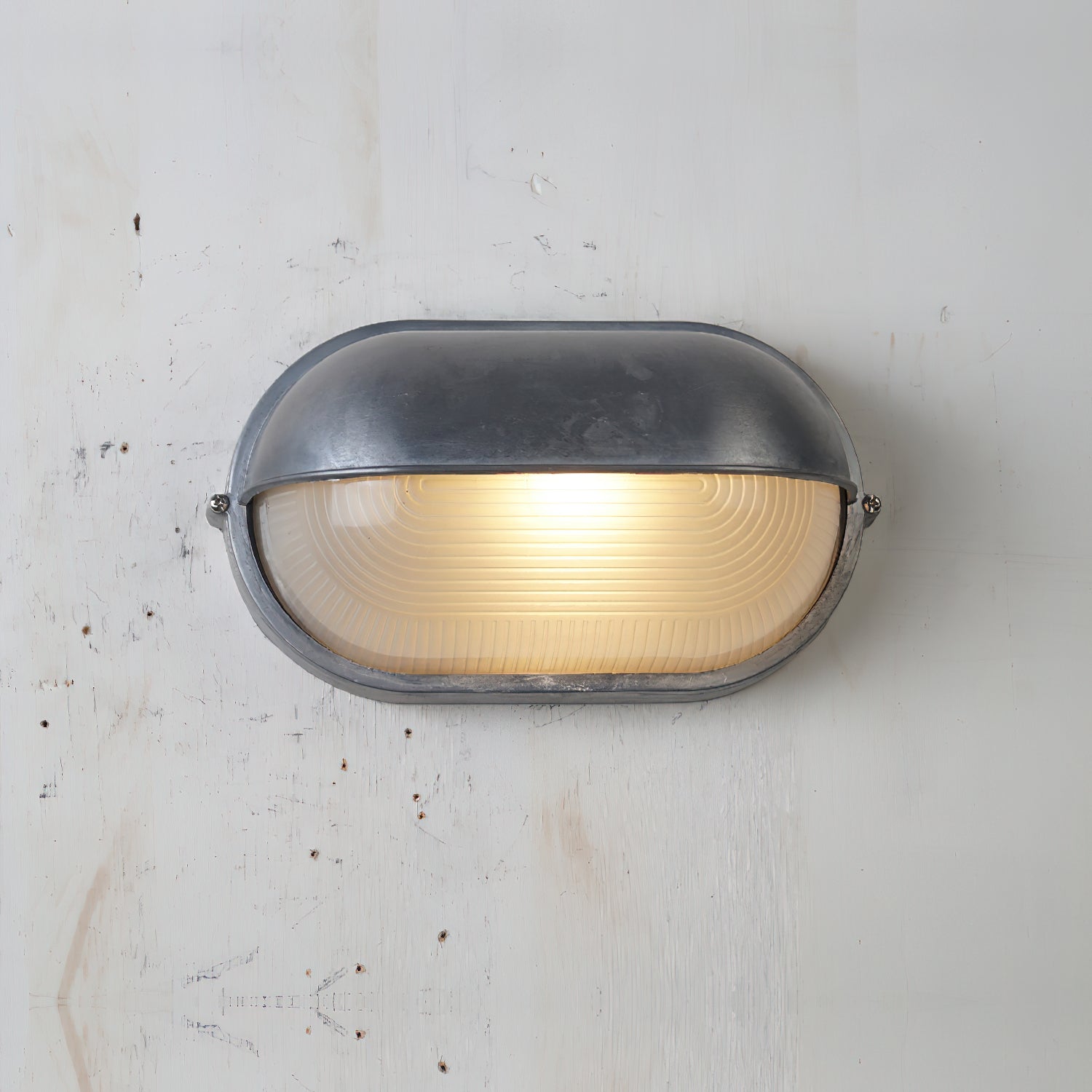 Vorn Modern Round/Ellipse Outdoor Waterproof Wall Lamp. 2 Colors