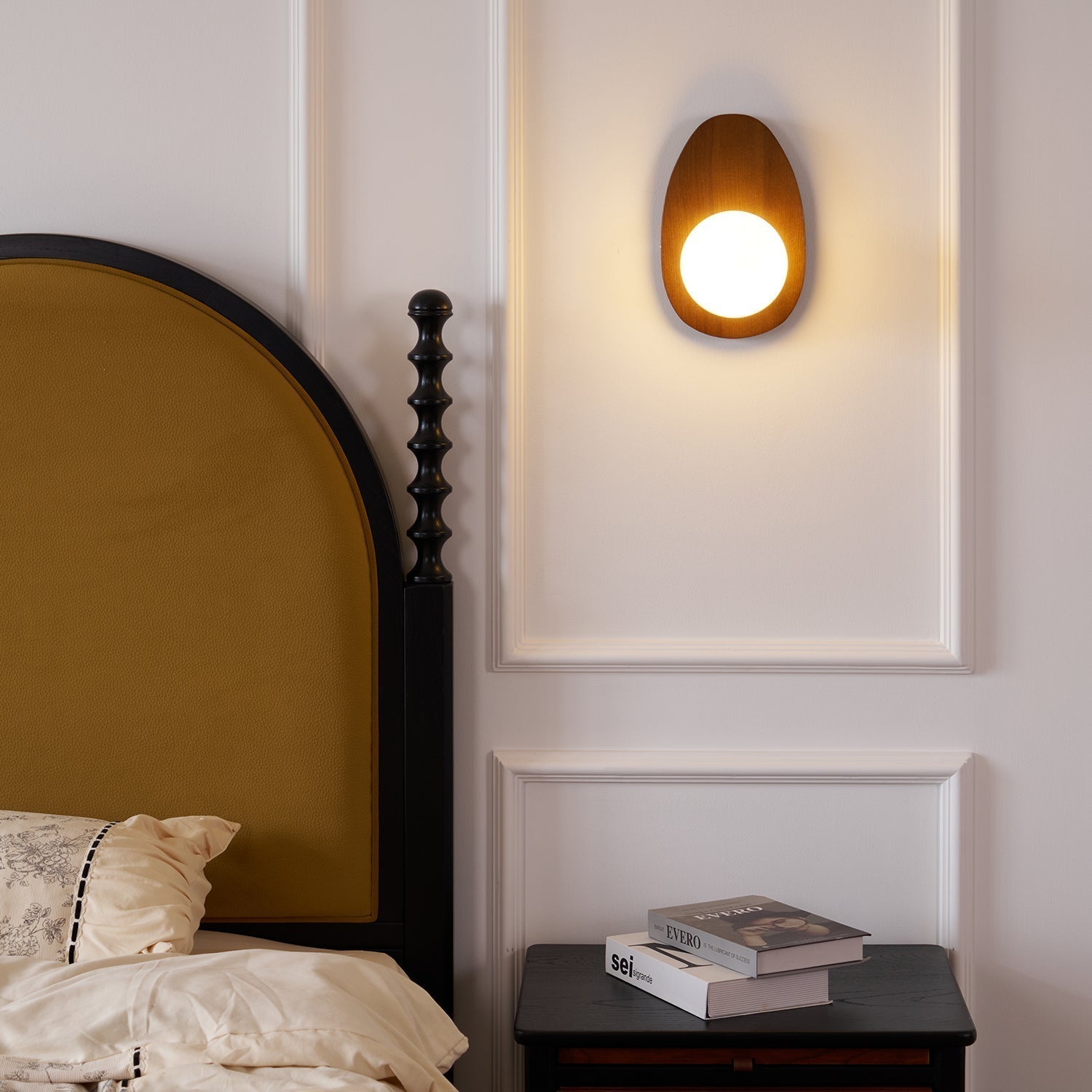 Ralk Pebble Glow Wall Lamp