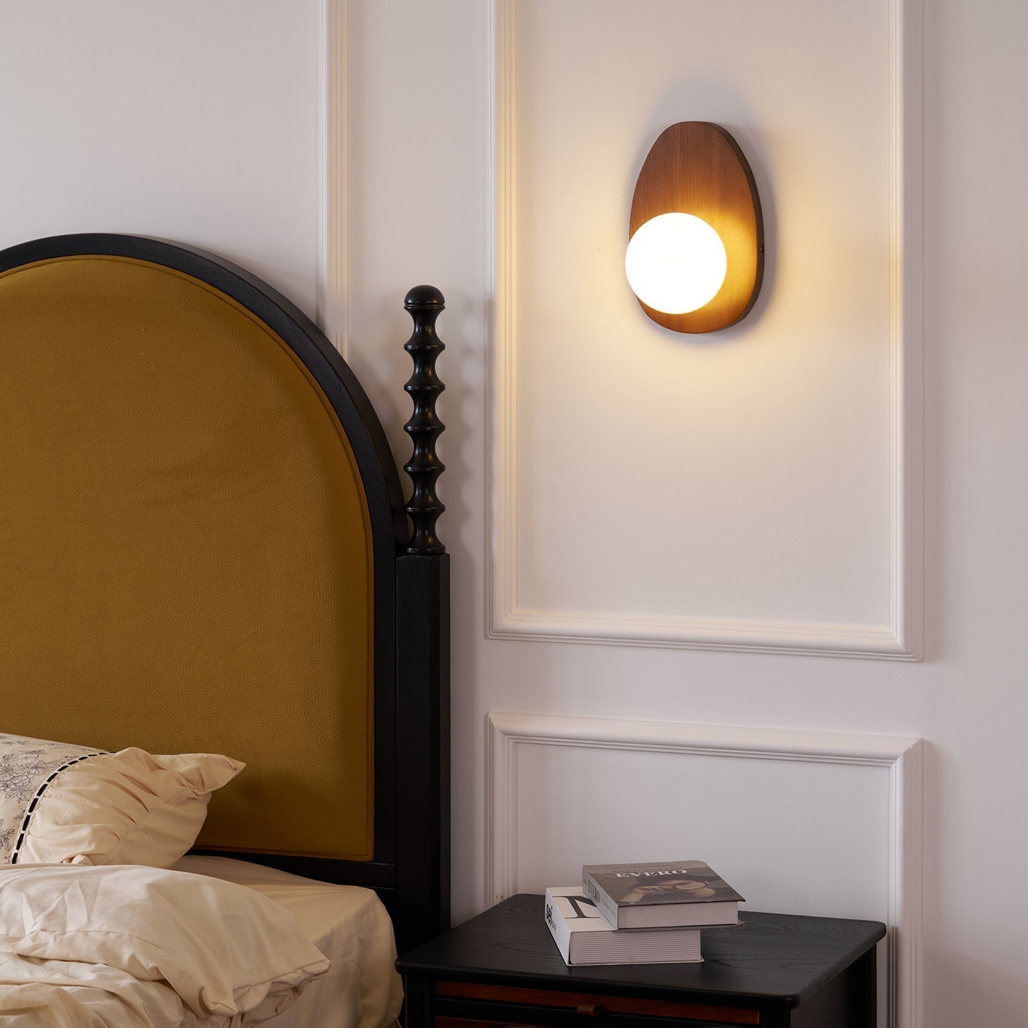 Ralk Pebble Glow Wall Lamp