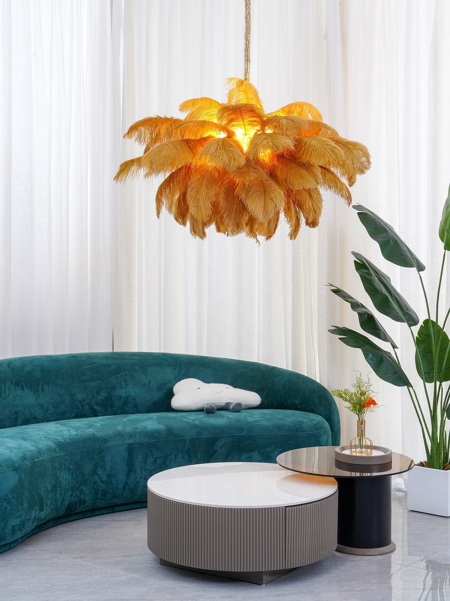 Lustra Chandelier Ostrich Feather Large Brass Stem