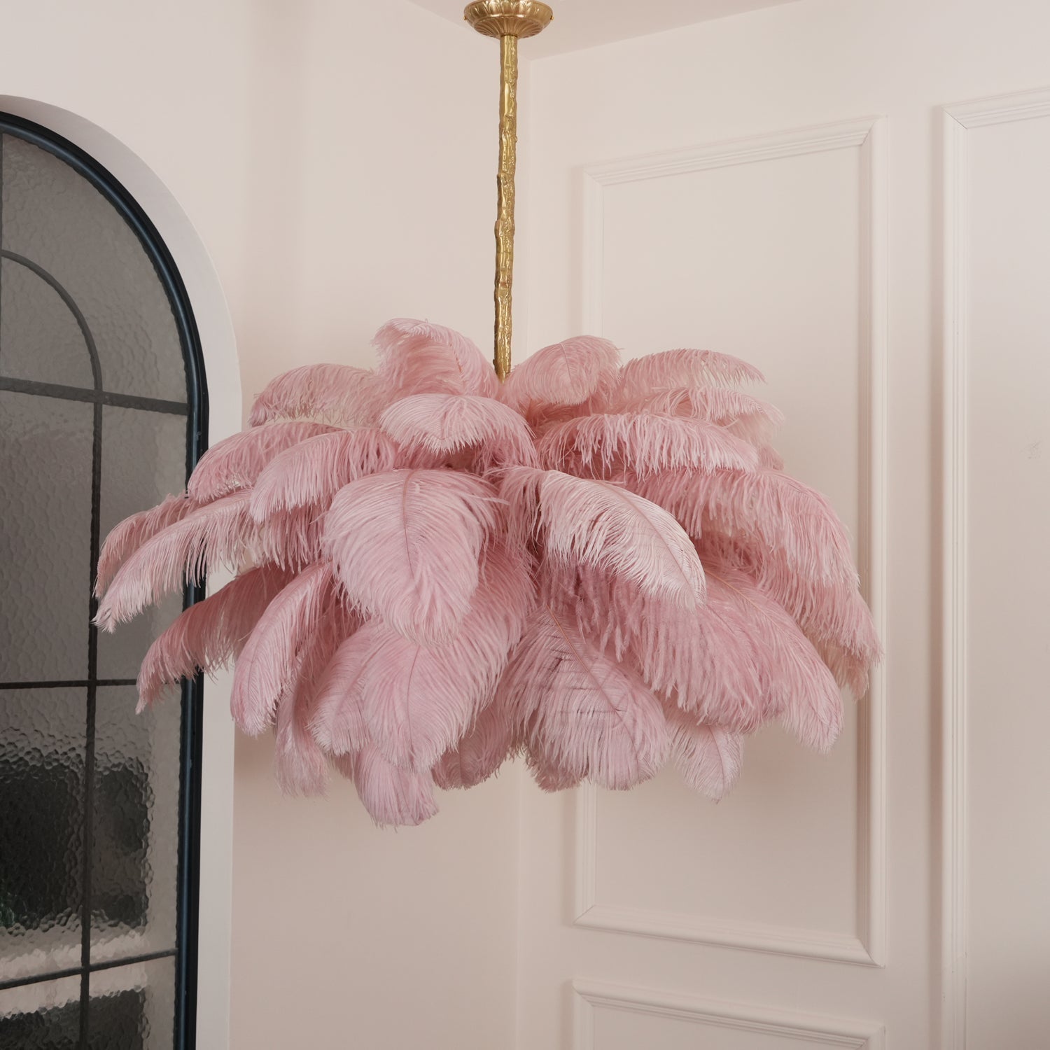 Lustra Chandelier Ostrich Feather Large Brass Stem