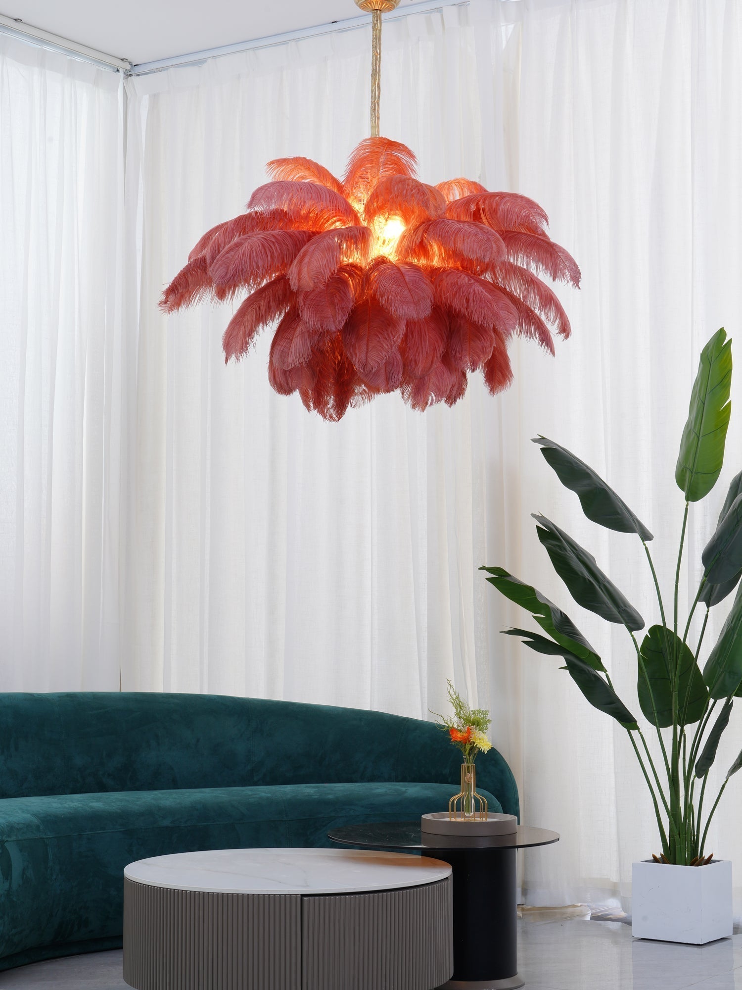 Lustra Chandelier Ostrich Feather Large Brass Stem