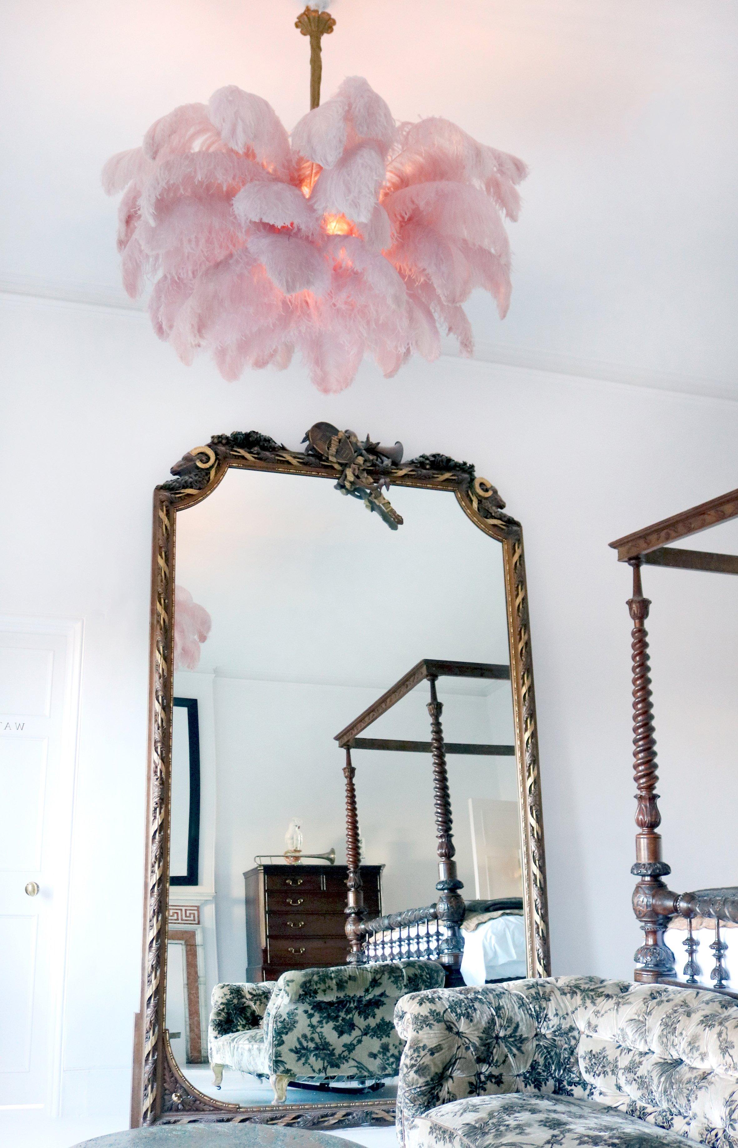 Lustra Chandelier Ostrich Feather Large Brass Stem