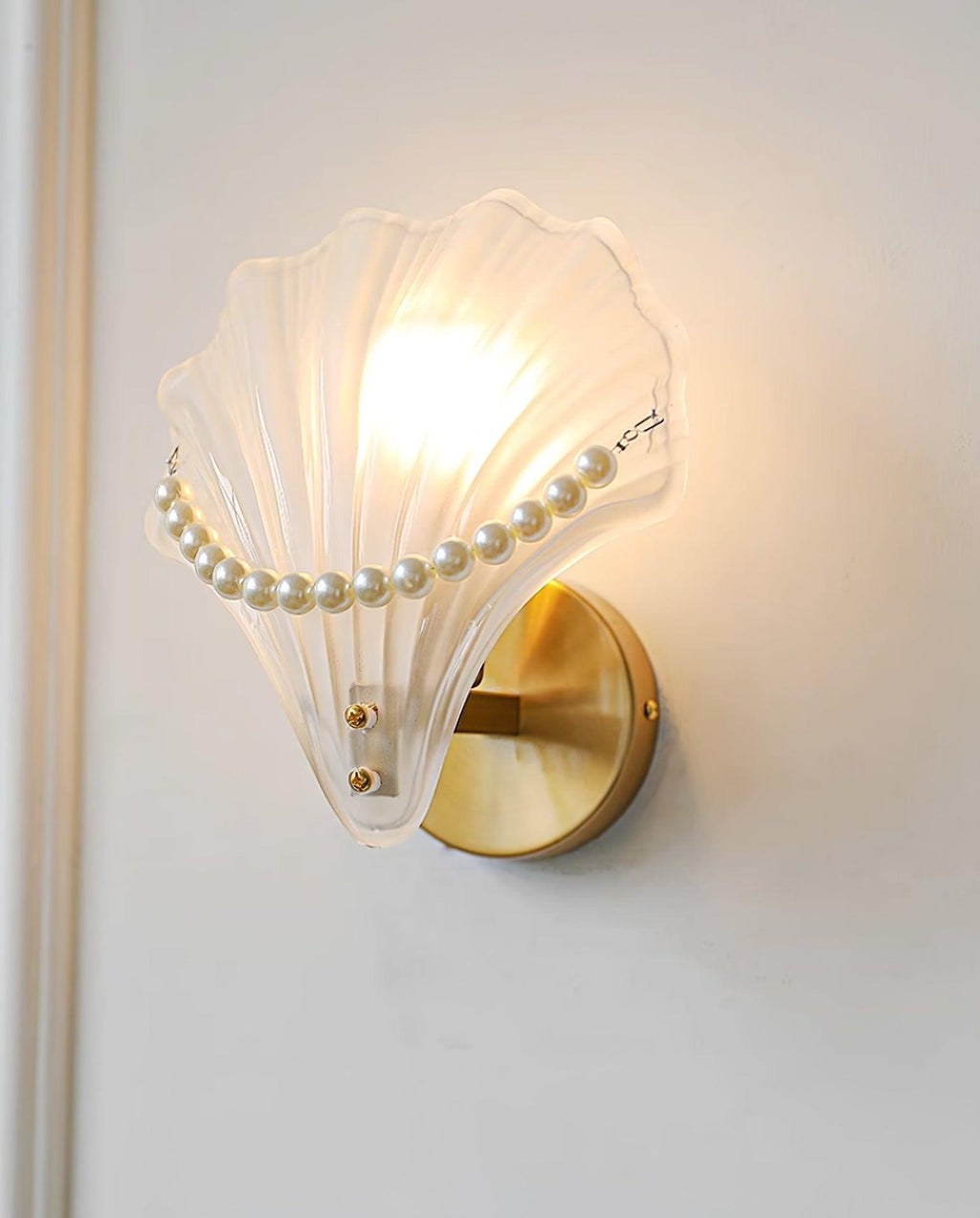 Pearl Shell Wall Lamp