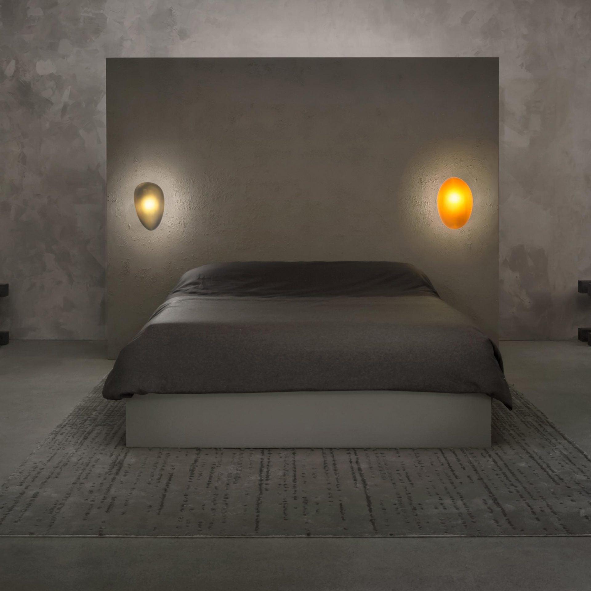 Ruvin Bubble Glass Wall Lamp