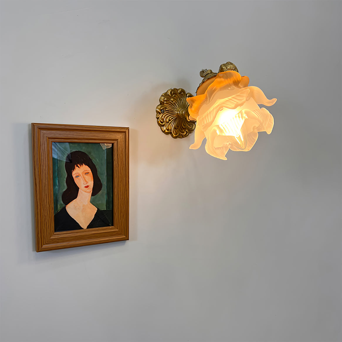 Arque Glass Rose Wall Lamp