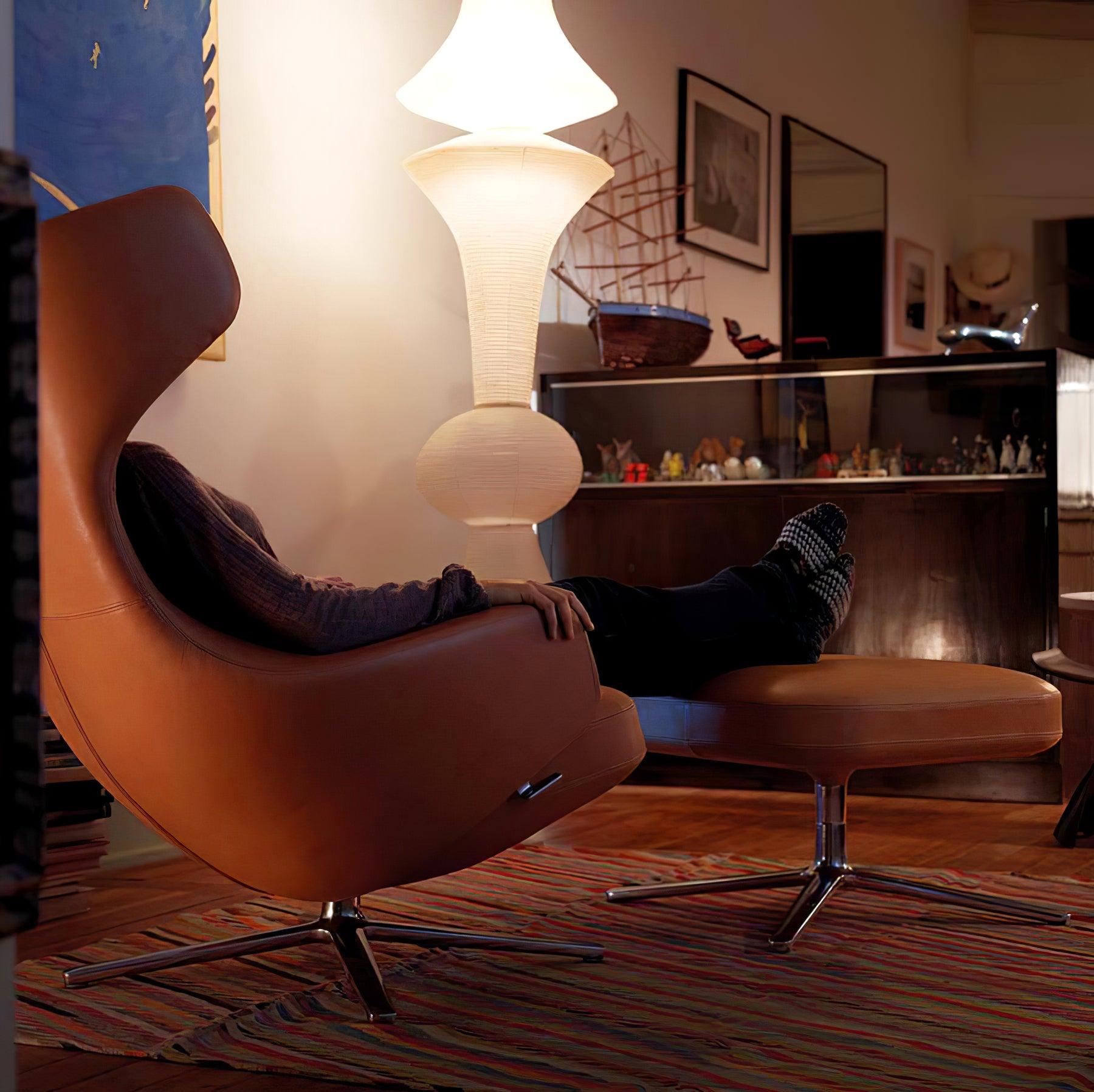 Faye Sculptural Paper Vertical Pendant Light
