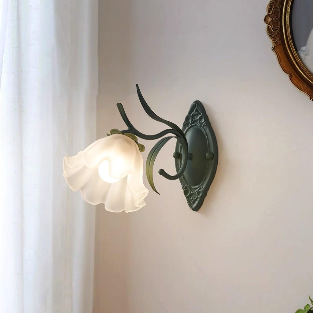 Wall Lamp Vintage Floral Glass Shade for Bedroom and Living Room