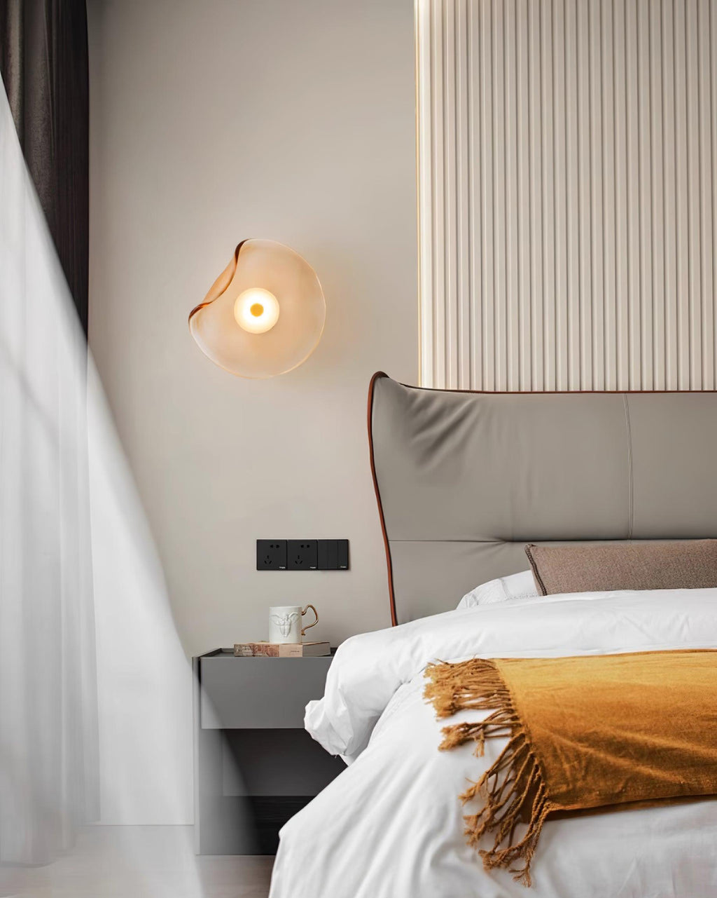 Lunara Amber Glass Wall Light