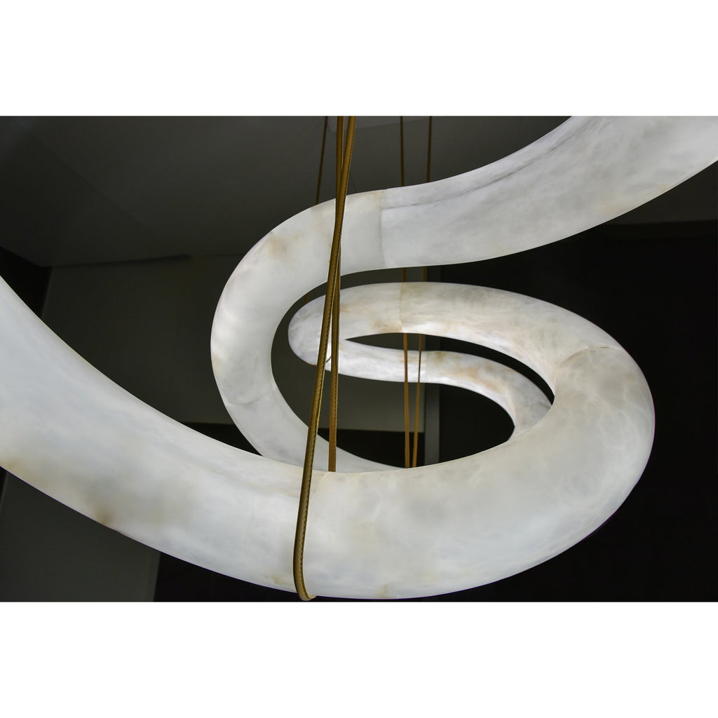 Utalyra Curved Alabaster Pendant Light