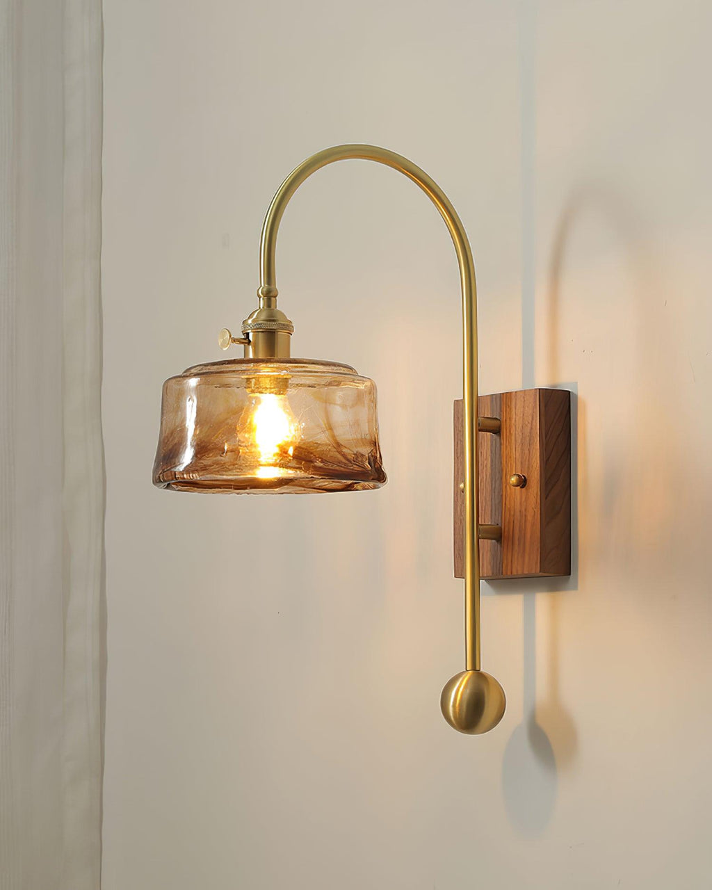 Vorelle Vintage Stained Wall Light