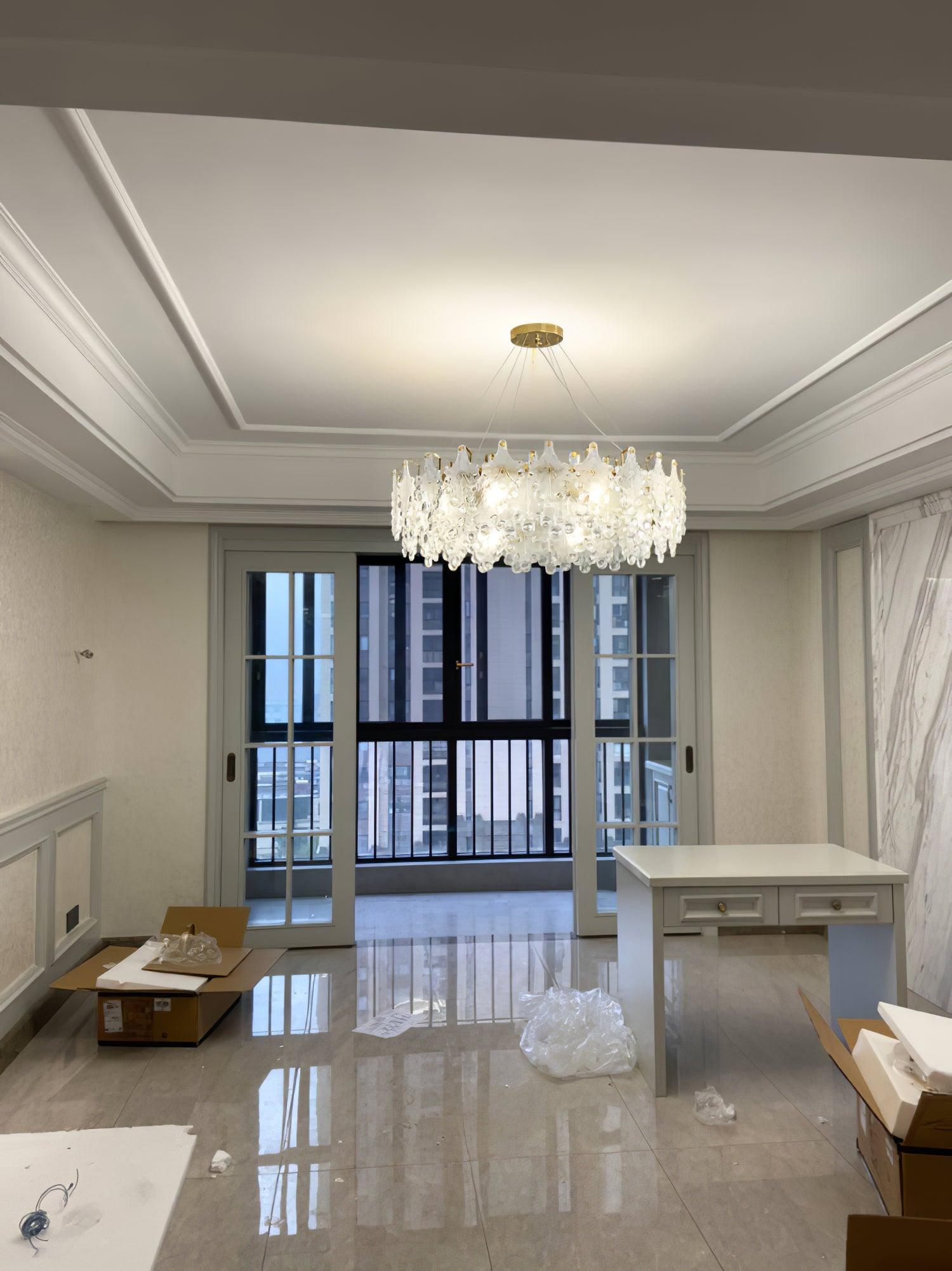 Cisorir  Crystal Chandelier