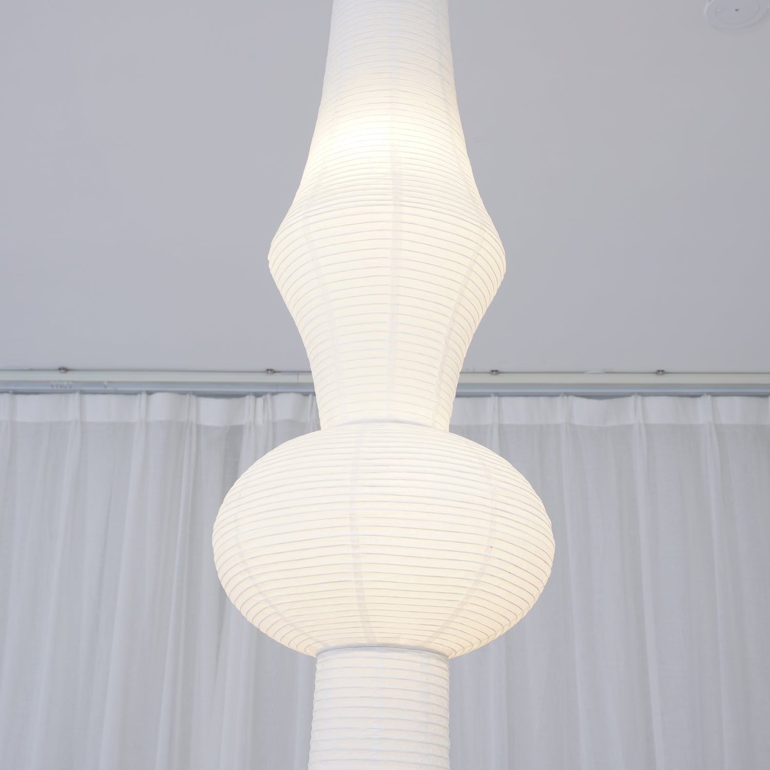 Faye Sculptural Paper Vertical Pendant Light