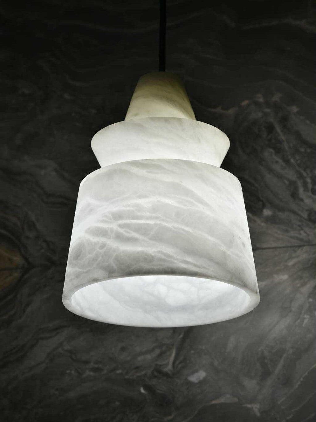 Curineth Minimalist Alabaster Pendant Light