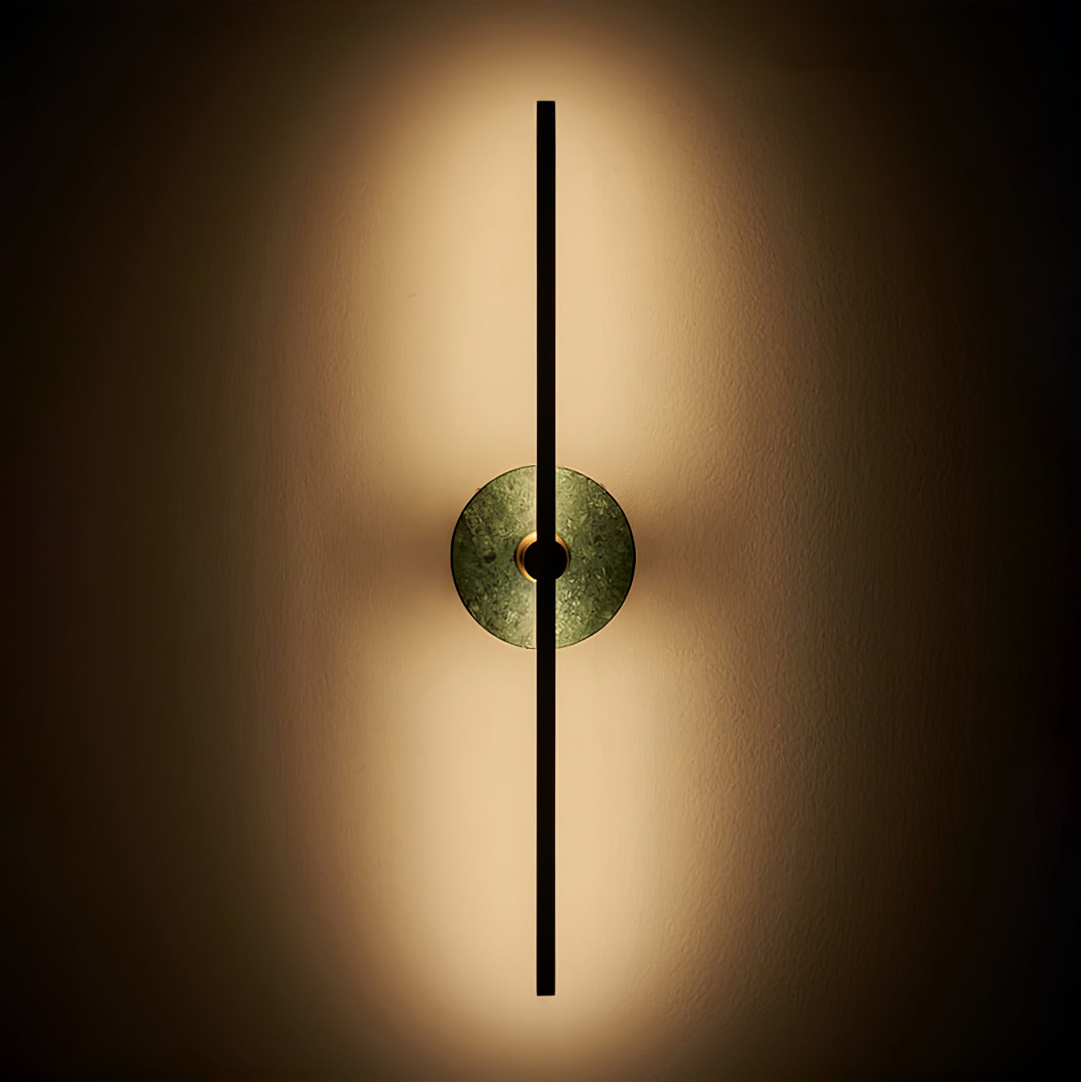 Elmarir Linear Alabaster Wall Light