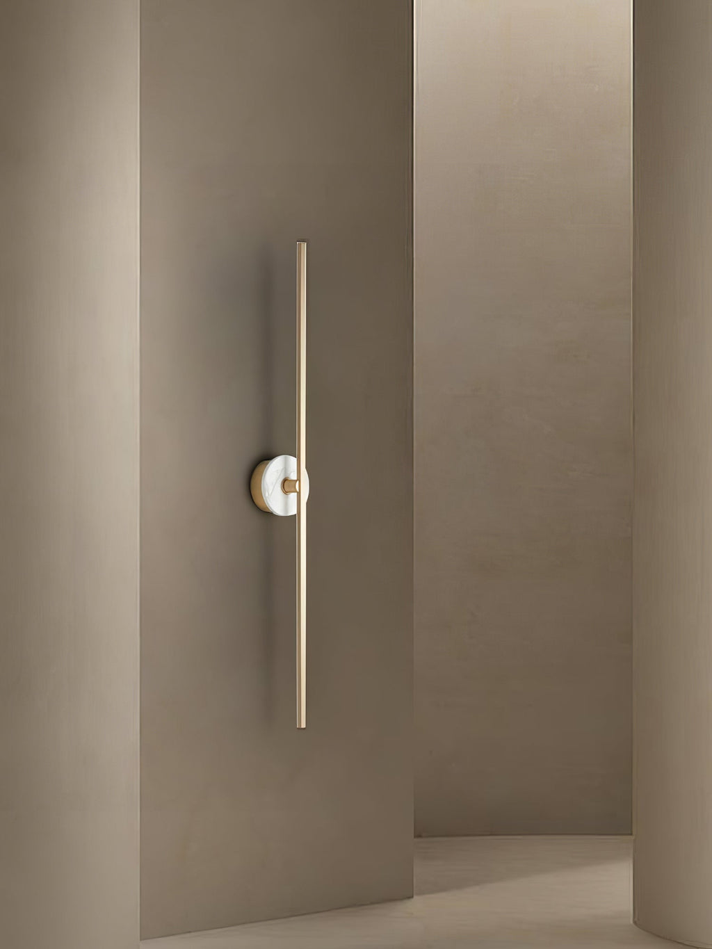 Elmarir Linear Alabaster Wall Light