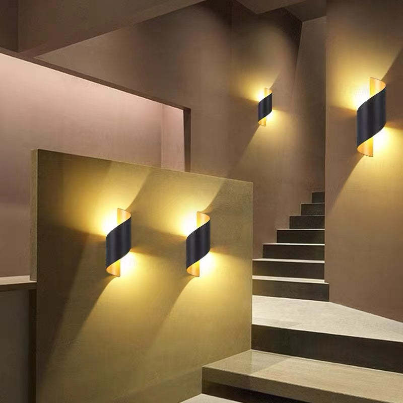 Travin Modern Conch Shape Spiral Outdoor Wall Lamp, Black/White/Gold