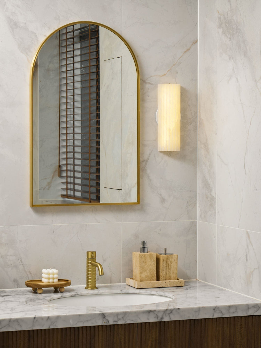 Orcarion Wall Light in Alabaster - 6